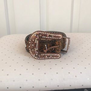 Western/boho rhinestone belt ❤️ offers welcome !